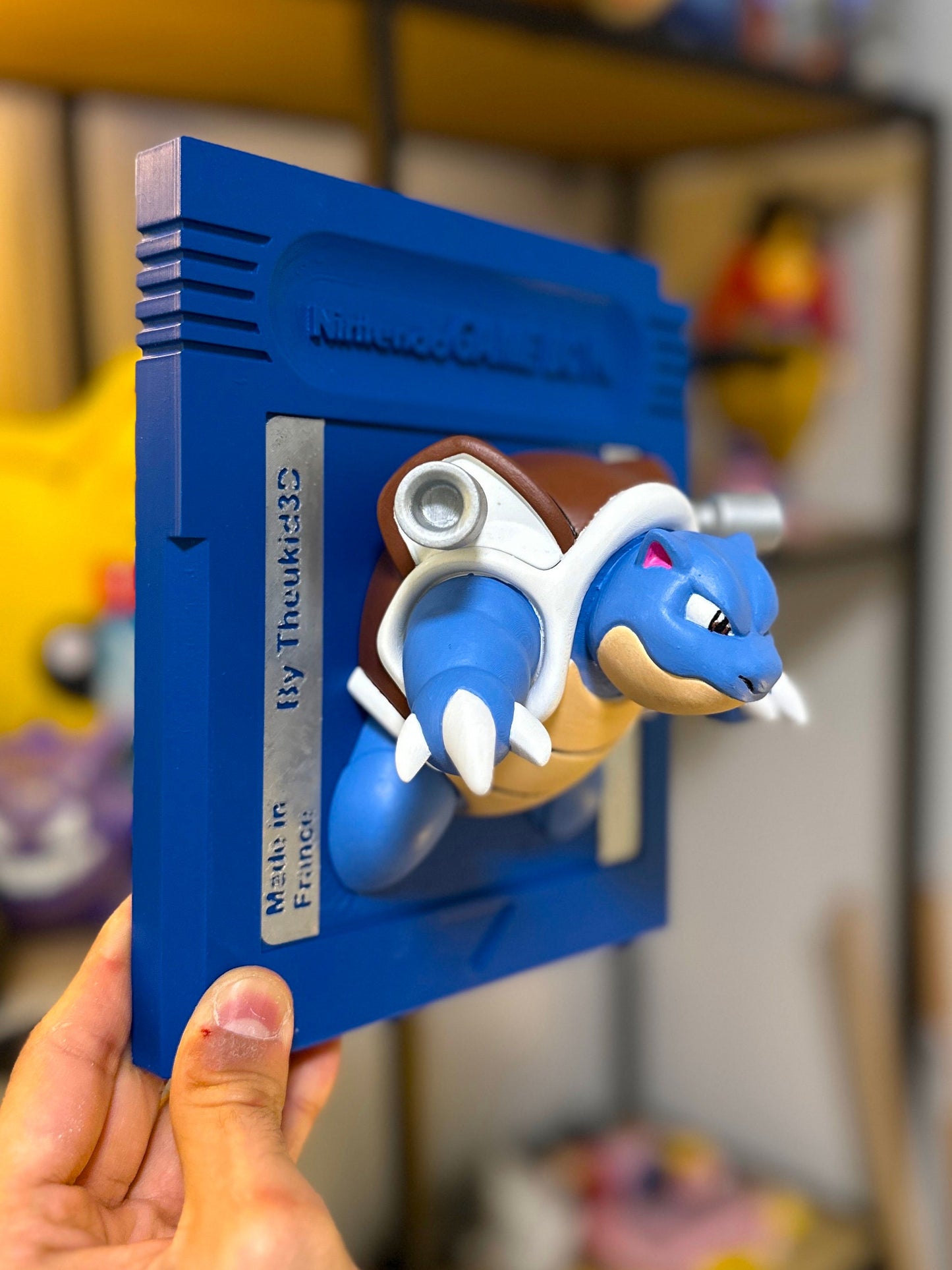 Cartouche Murale Géante Pokémon Bleu Tortank Blastoise - Peinte à la main Œuvre d'Art 3D Unique pour Amateurs de Pokémon