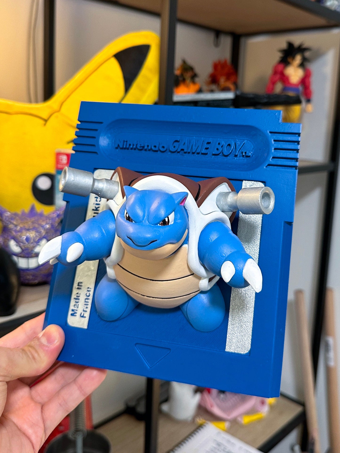 Cartouche Murale Géante Pokémon Bleu Tortank Blastoise - Peinte à la main Œuvre d'Art 3D Unique pour Amateurs de Pokémon