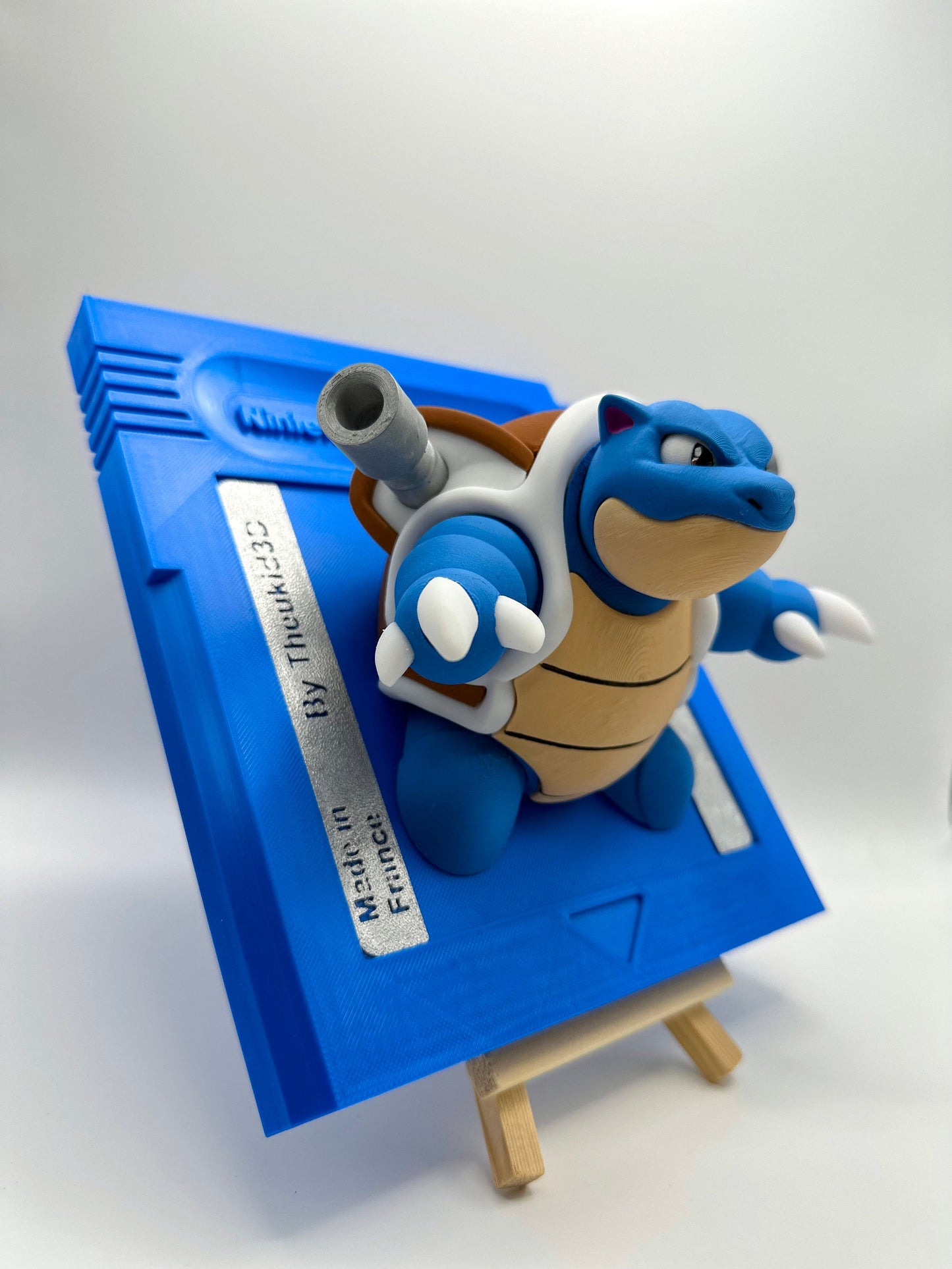 Cartouche Murale Géante Pokémon Bleu Tortank Blastoise - Peinte à la main Œuvre d'Art 3D Unique pour Amateurs de Pokémon