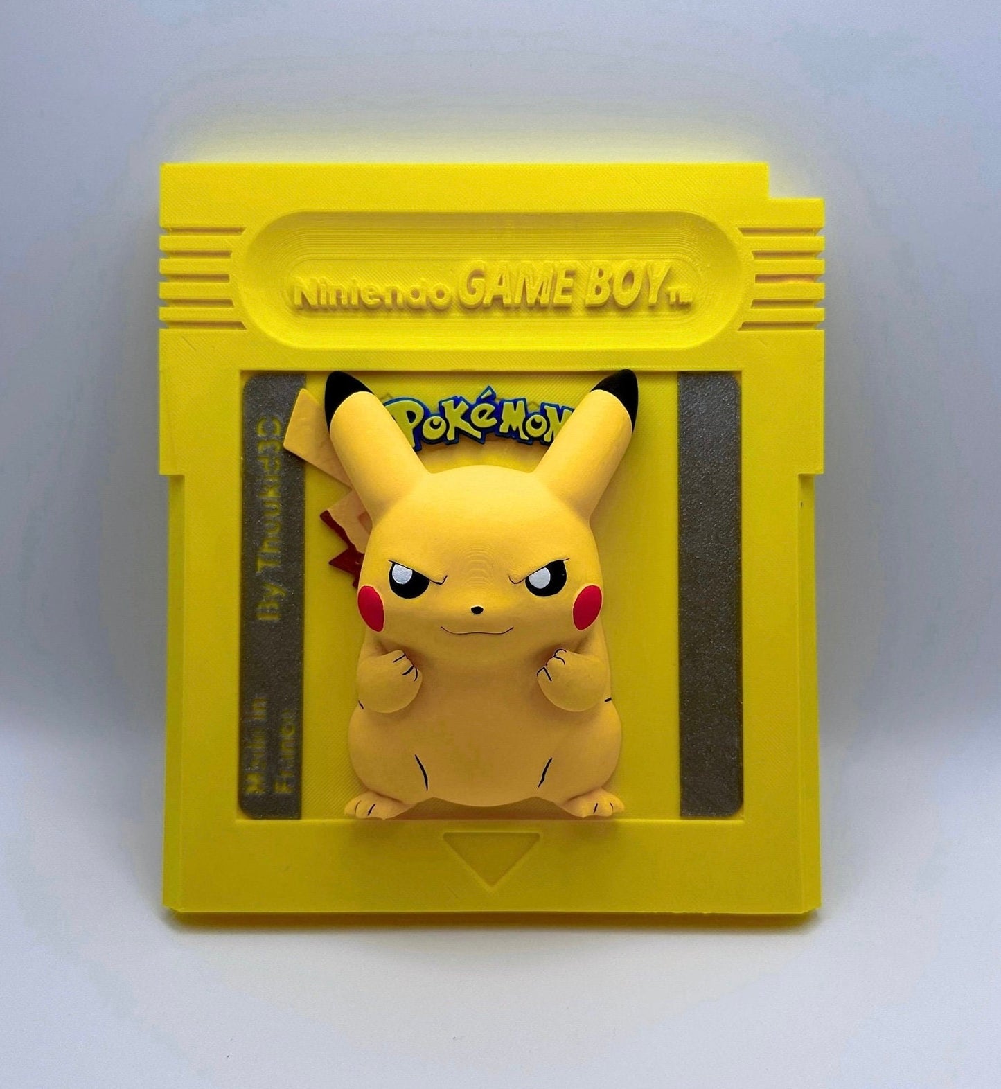 Cartouche Murale Géante Pokémon Jaune Pikachu Retro - Peinte à la main Œuvre d'Art 3D Unique pour Amateurs de Pokémon